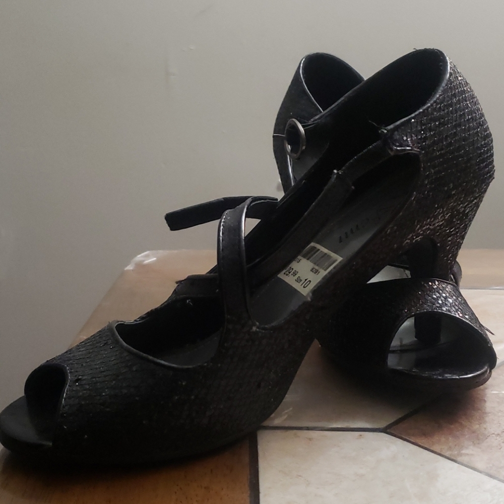 Femi heel - Picture 4 of 4